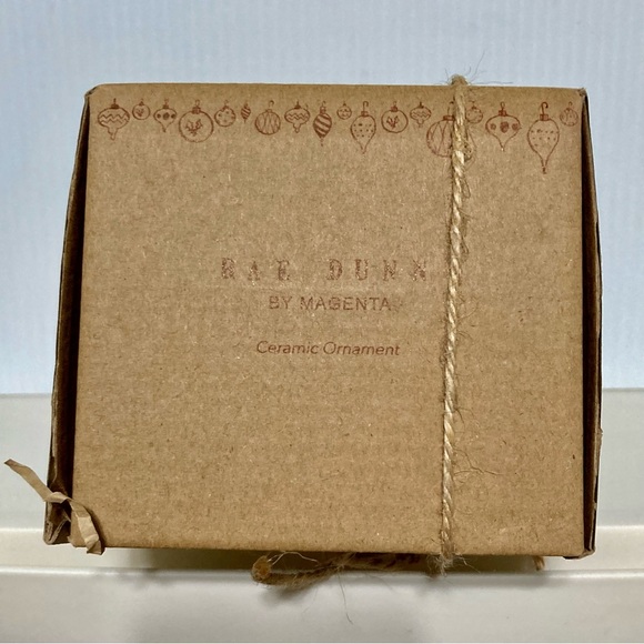 Rae Dunn 2019 Christmas Ornament Collectable Round Red & White 2019 NEW 4" x 4" - Picture 5 of 8